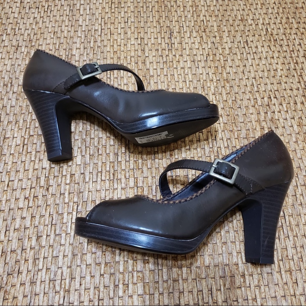 Mudd NIVEA Heels Brown Shoes Size 7